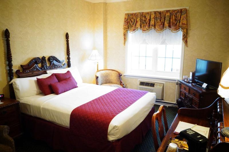 The Lafayette A Grand Riverboat Era Hotel image
