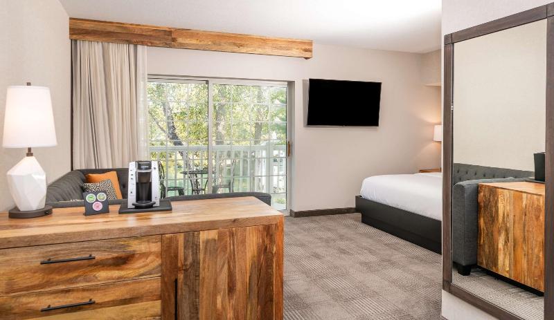Cherry Valley Hotel image