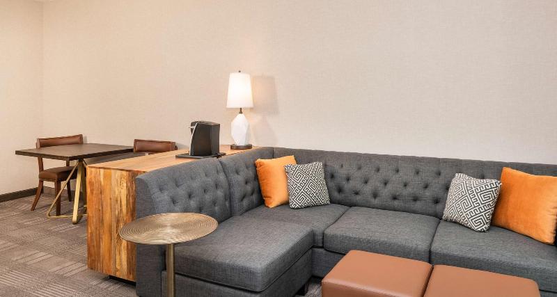 Cherry Valley Hotel image