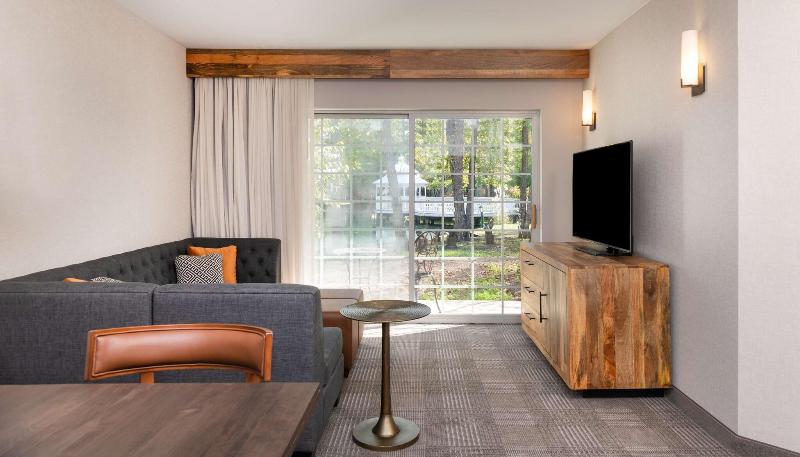 Cherry Valley Hotel image
