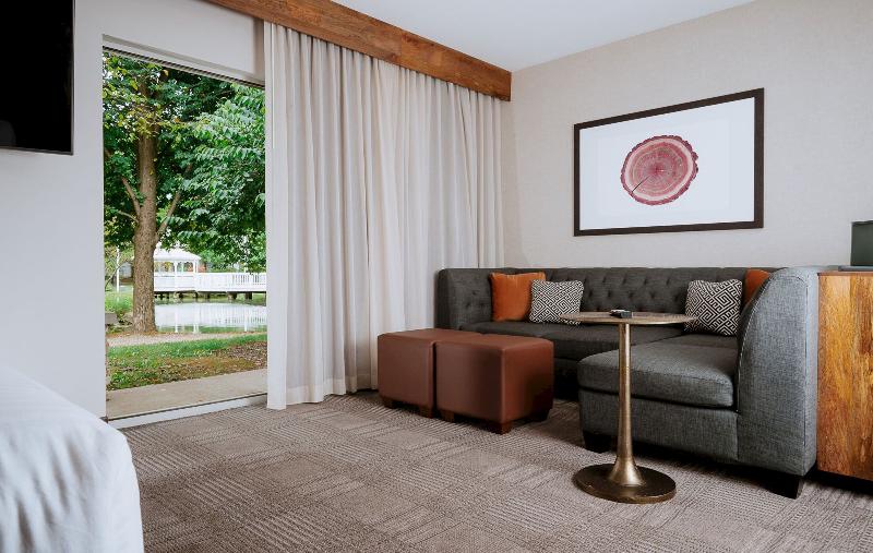 Cherry Valley Hotel image