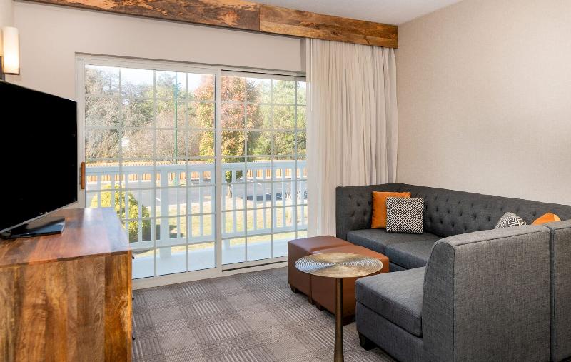 Cherry Valley Hotel image
