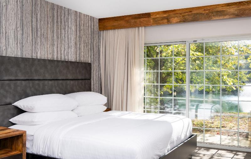 Cherry Valley Hotel image