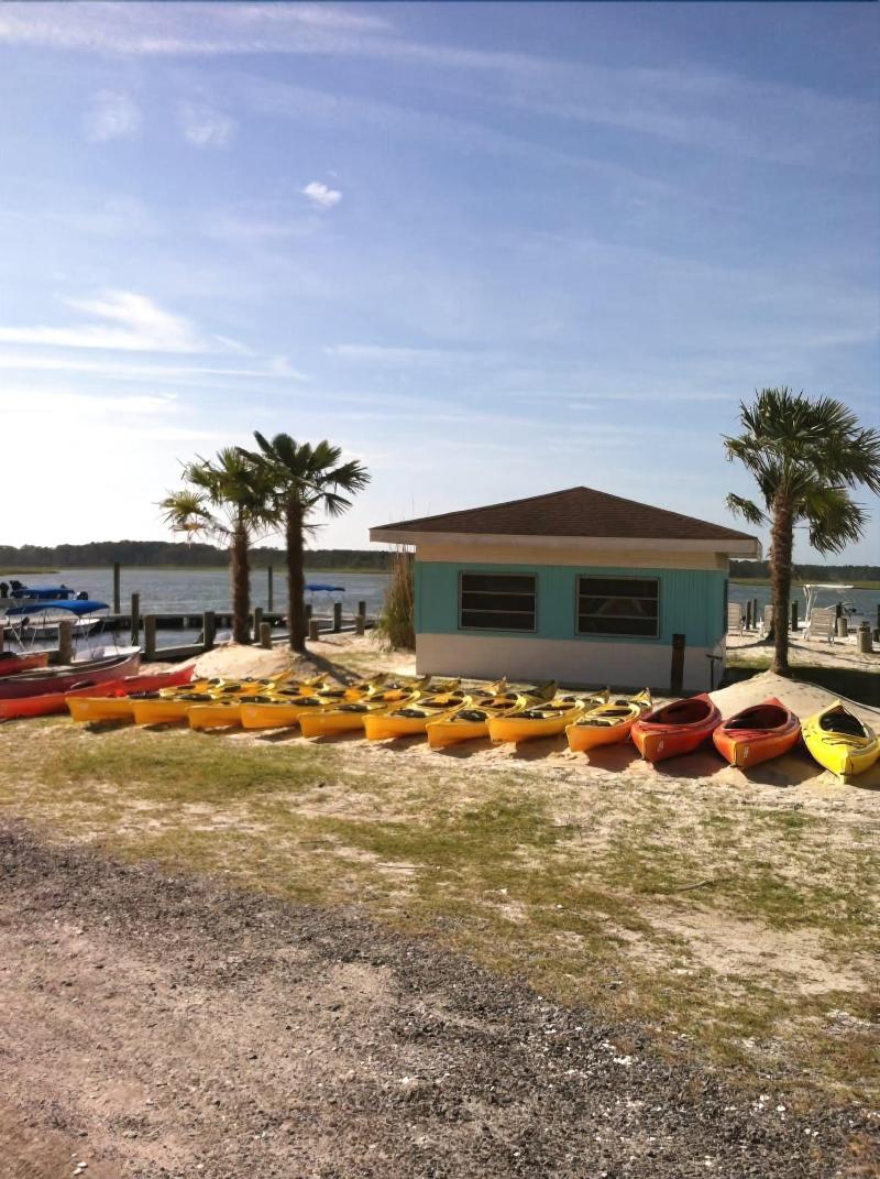 Snug Harbor Marina And Hotel