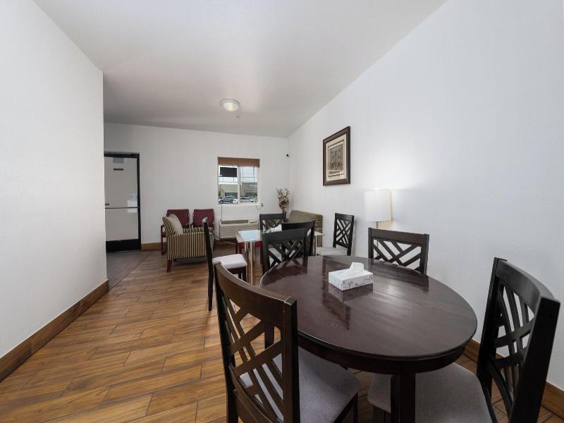 America Inn & Suites image