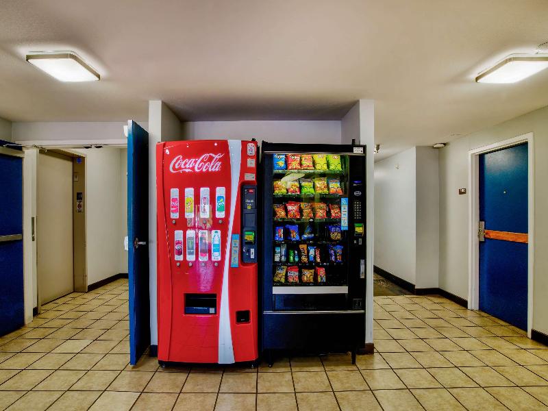 Motel 6 Hesperia, CA - West Main Street - I-15 image