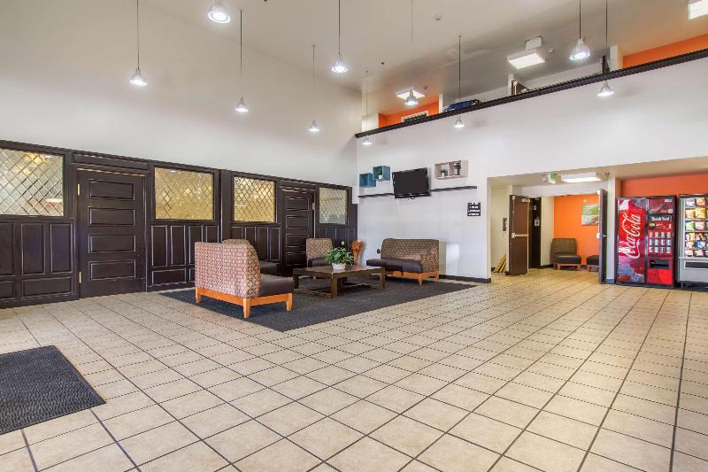 Motel 6 Hesperia, CA - West Main Street - I-15 image