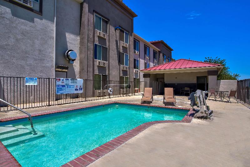 Motel 6 Hesperia, CA - West Main Street - I-15 image