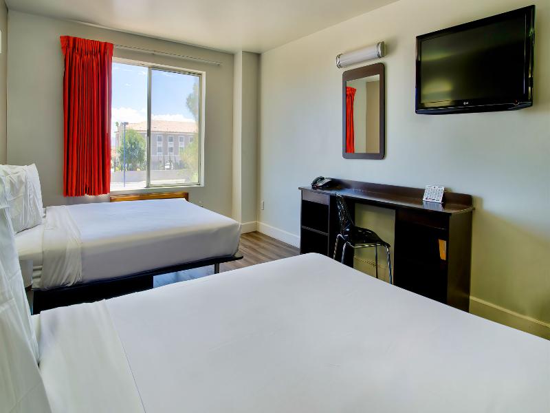 Motel 6 Hesperia, CA - West Main Street - I-15 image