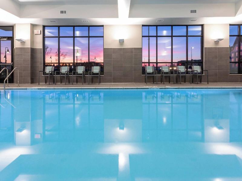 Springhill Suites By Marriott Minneapolis Maple Gr image
