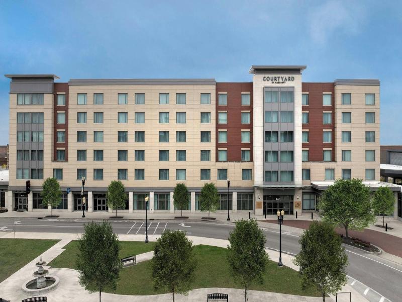 Courtyard Muncie At Horizon Convention Center