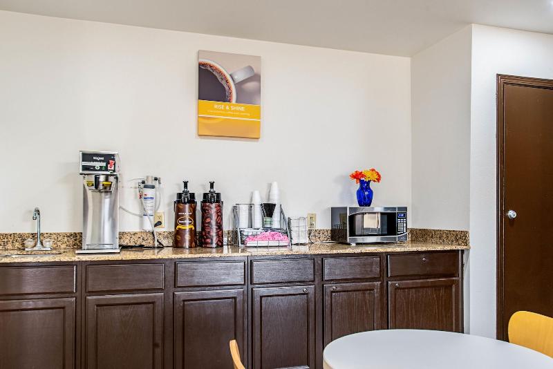 Motel 6 Lebanon, IN image