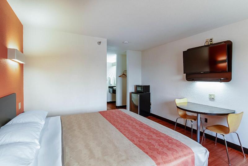 Motel 6 Lebanon, IN image