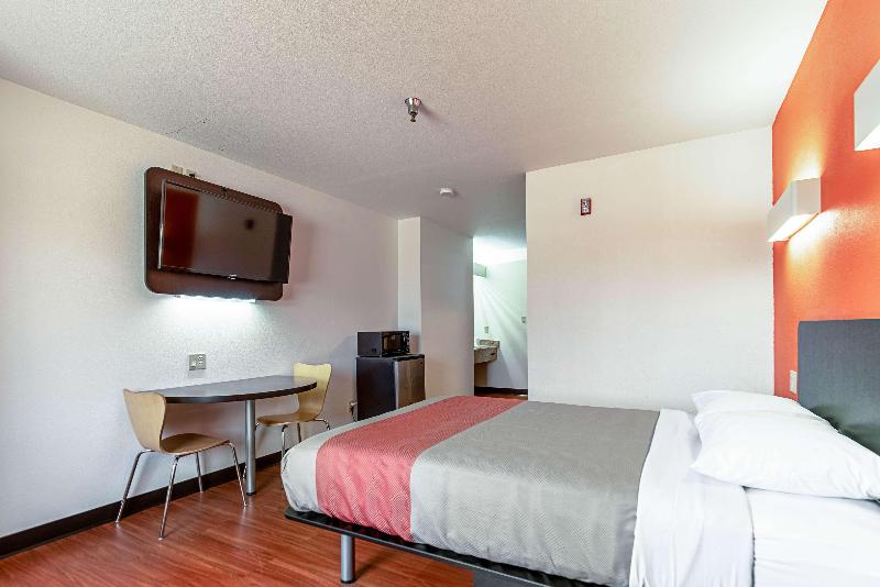 Motel 6 Lebanon, IN image