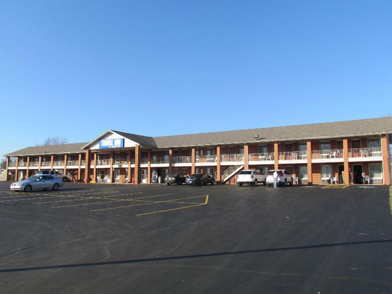 Travel Inn & Suites image