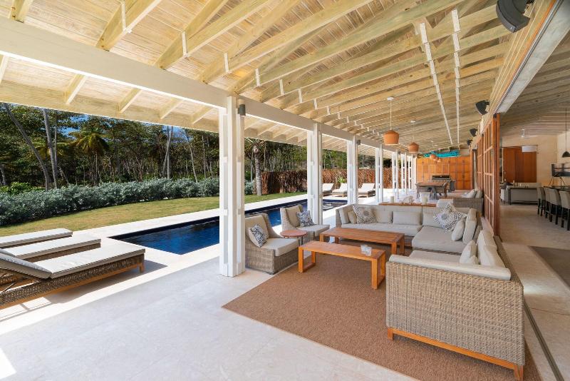 Firefly Plantation Bequia image