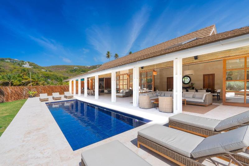 Firefly Plantation Bequia image