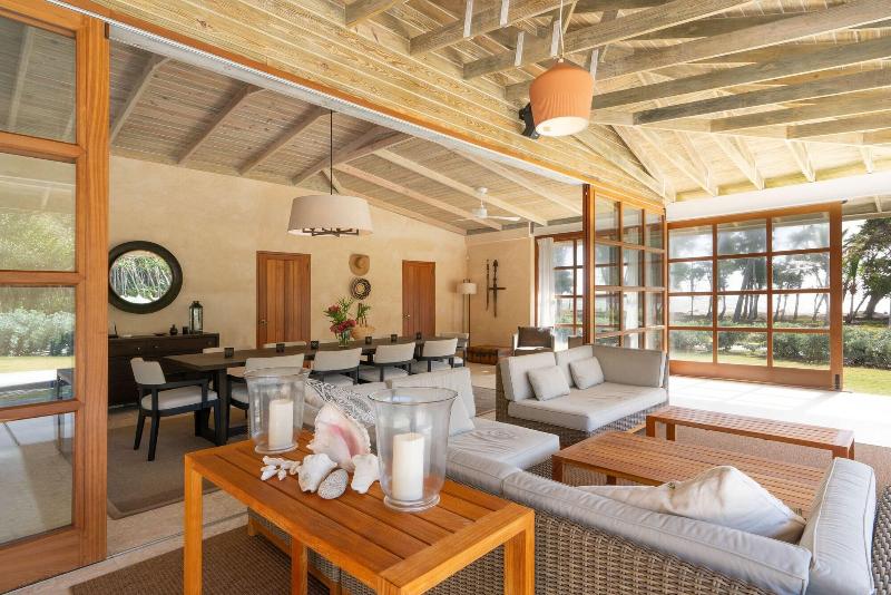 Firefly Plantation Bequia image