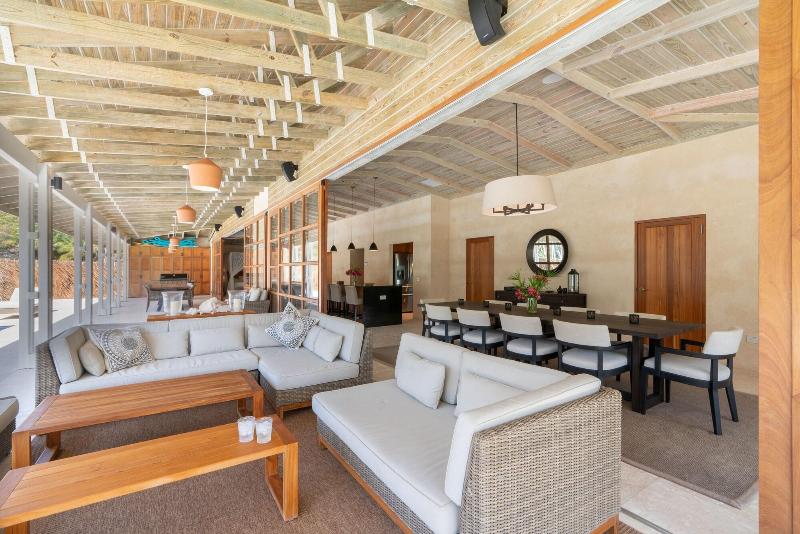 Firefly Plantation Bequia image