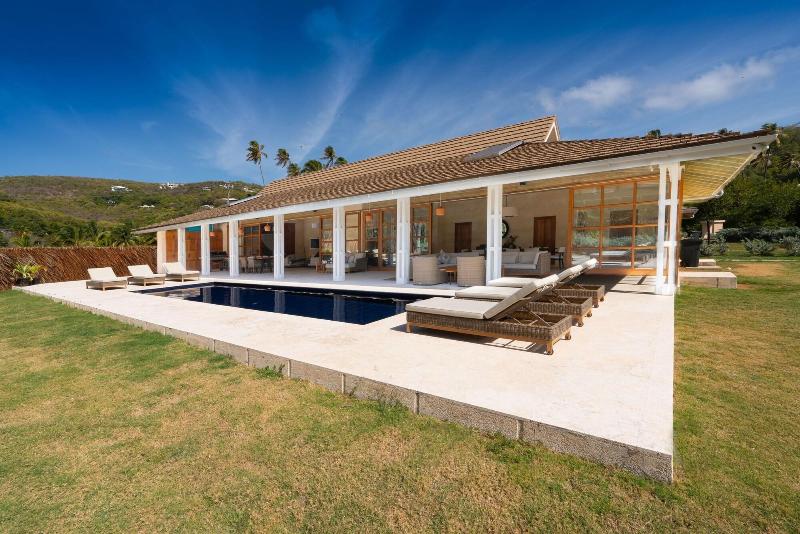 Firefly Plantation Bequia image