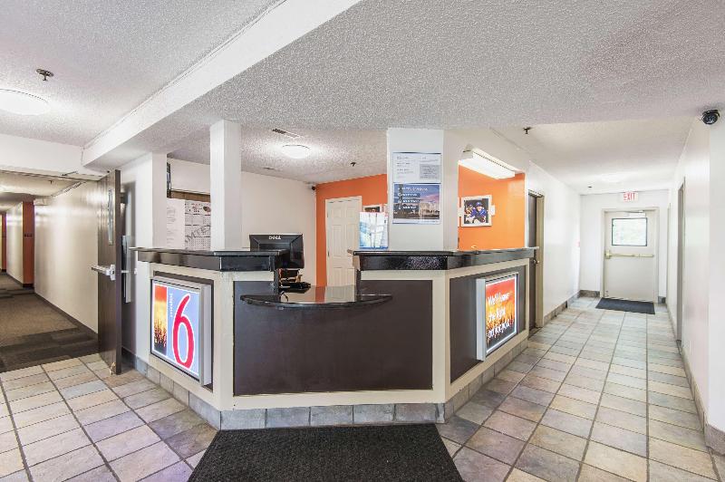 Motel 6 Lawrence, Ks image