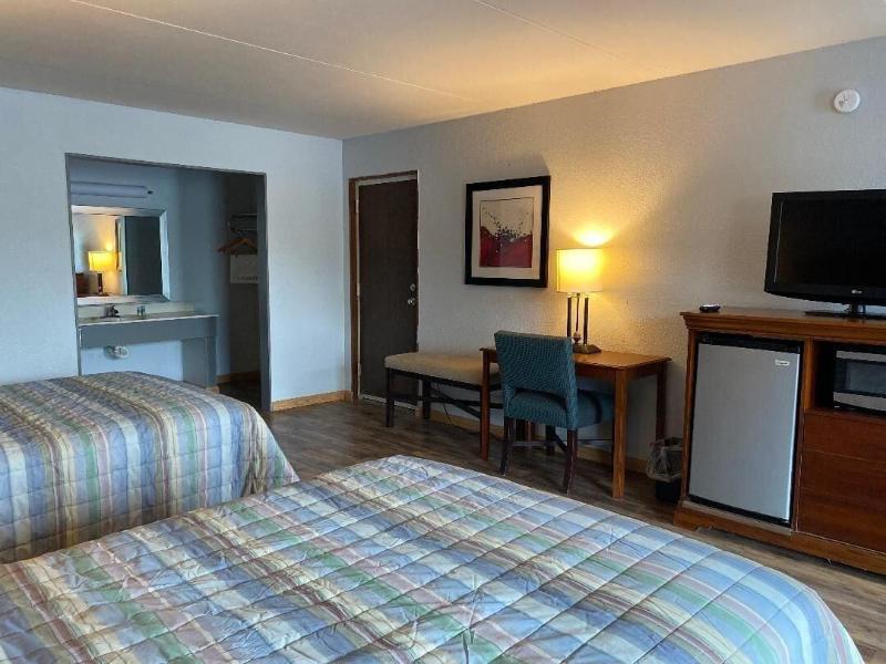 OYO Hotel Paris TN US-79 image