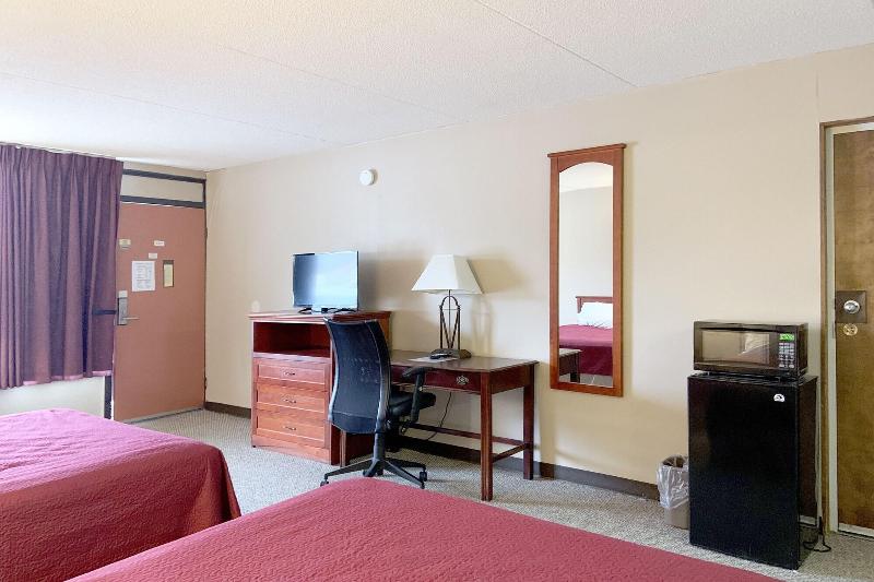 OYO Hotel Paris TN US-79 image