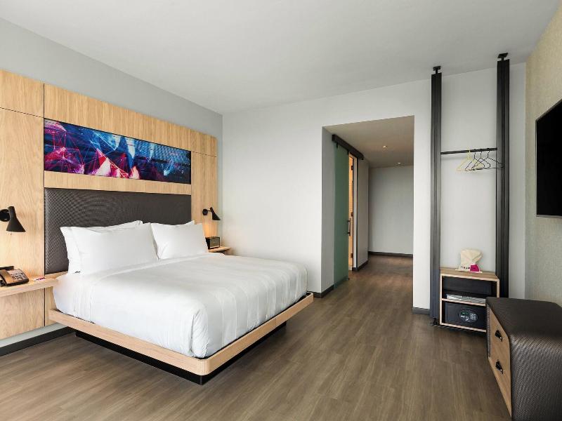 Aloft San Juan image