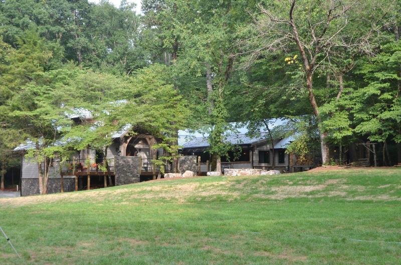 Dancing Bear Lodge image