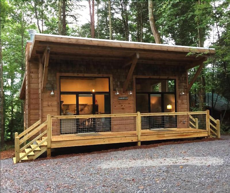 Dancing Bear Lodge image