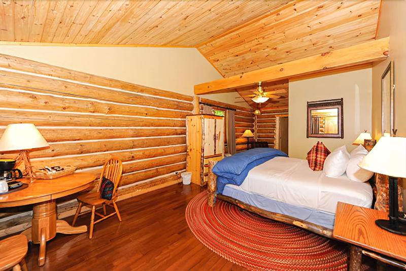 Dancing Bear Lodge image