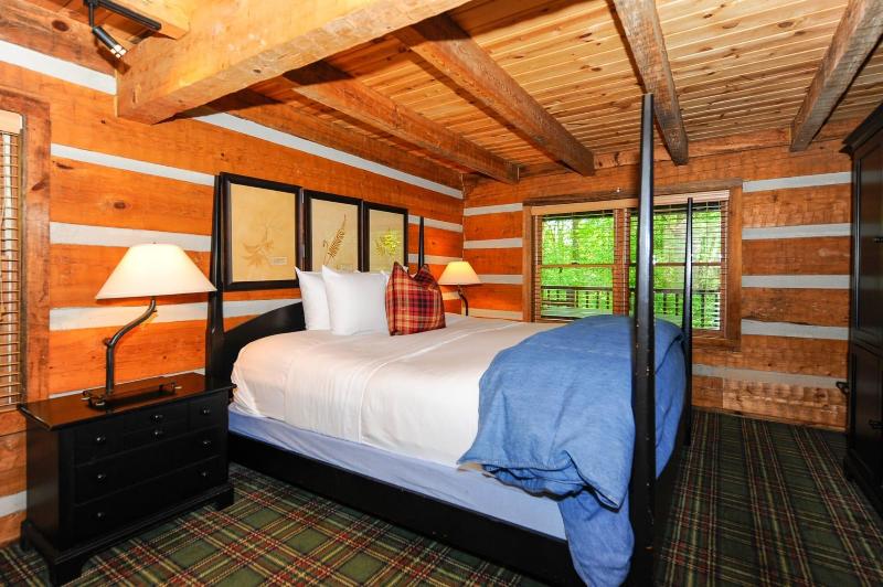 Dancing Bear Lodge image