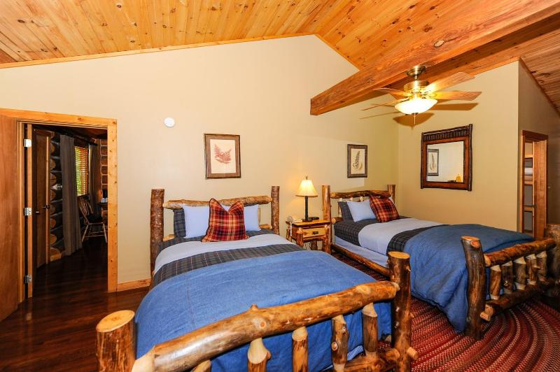 Dancing Bear Lodge image