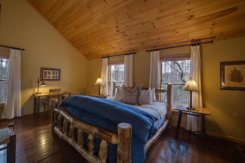 Dancing Bear Lodge image