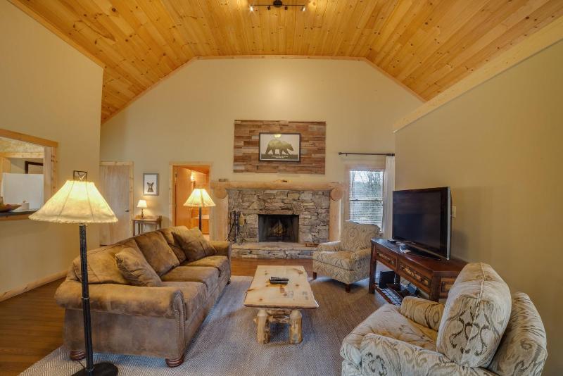 Dancing Bear Lodge image