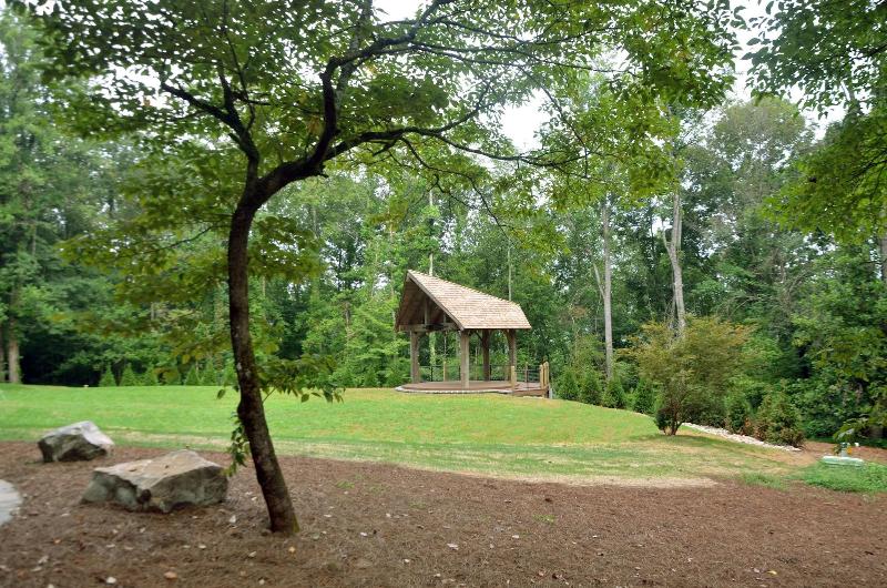 Dancing Bear Lodge image