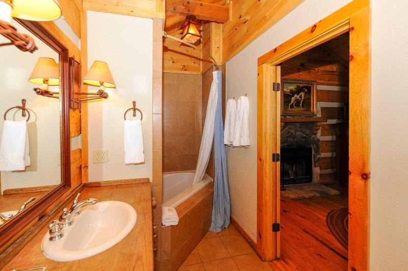 Dancing Bear Lodge image