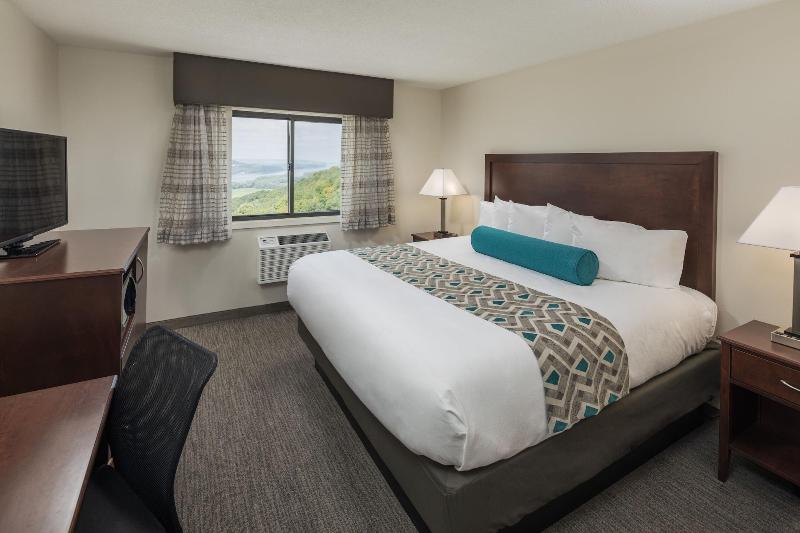 Chestnut Mountain Resort image