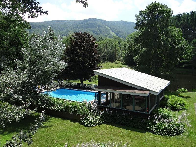 Blue Gentian Lodge At Magic Mountain image