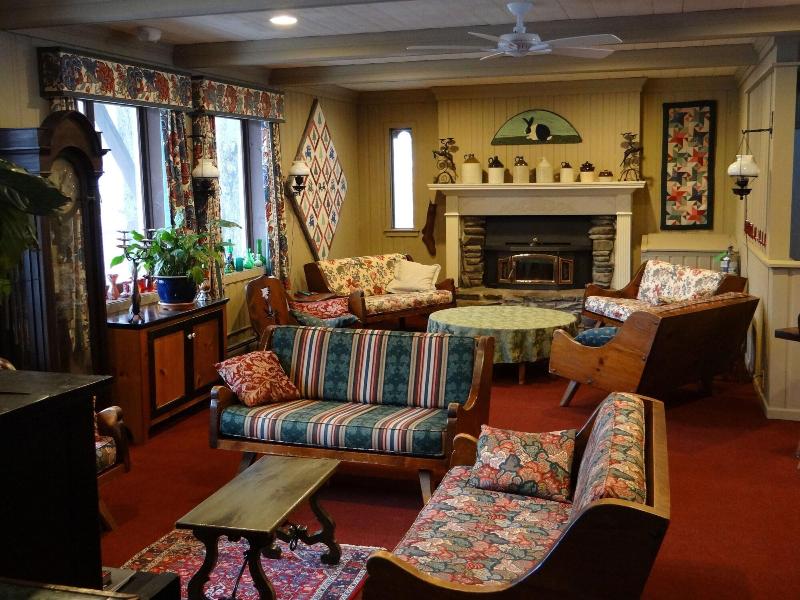 Blue Gentian Lodge At Magic Mountain image