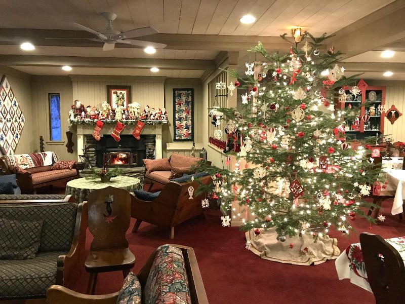 Blue Gentian Lodge At Magic Mountain image