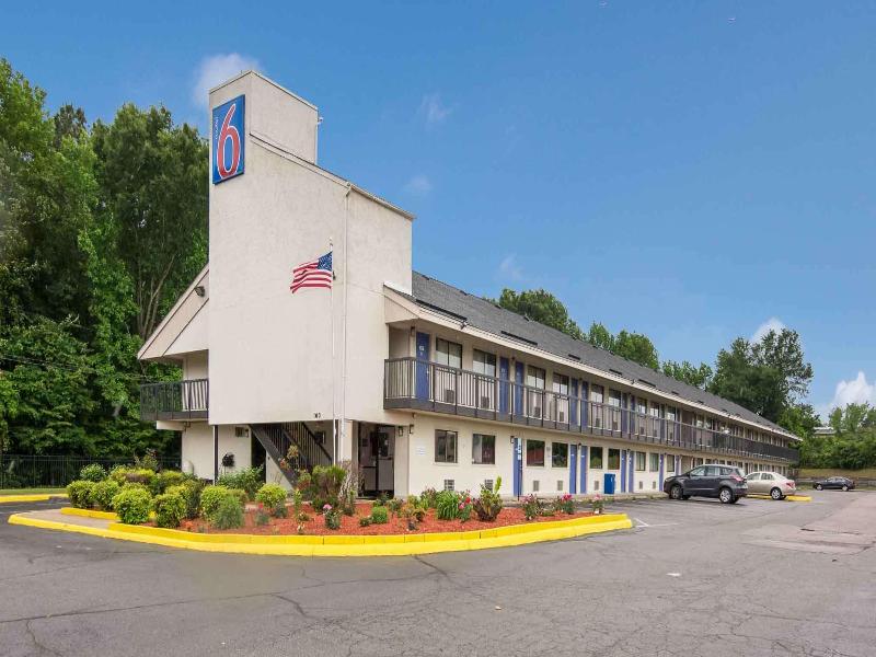 Motel 6 Richmond, VA - Midlothian Turnpike image
