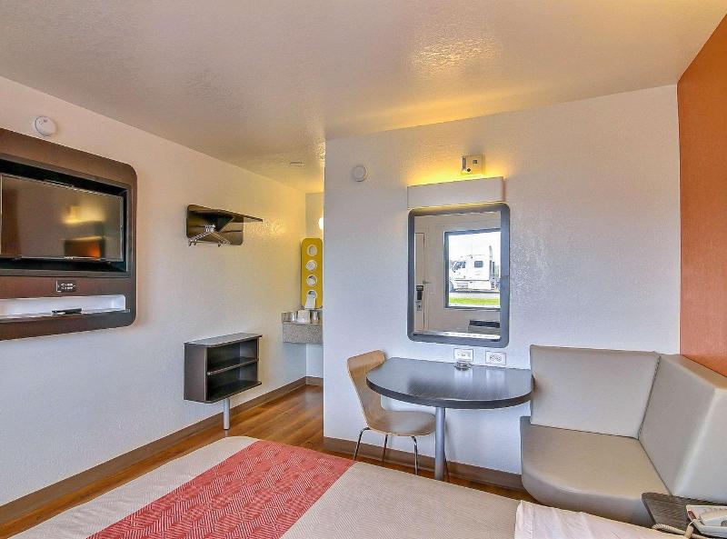 Motel 6 Buellton, CA - Solvang Area image