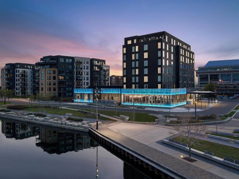 Delta Hotels By Marriott Thunder Bay image