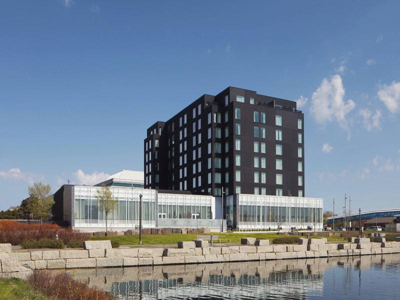 Delta Hotels By Marriott Thunder Bay image