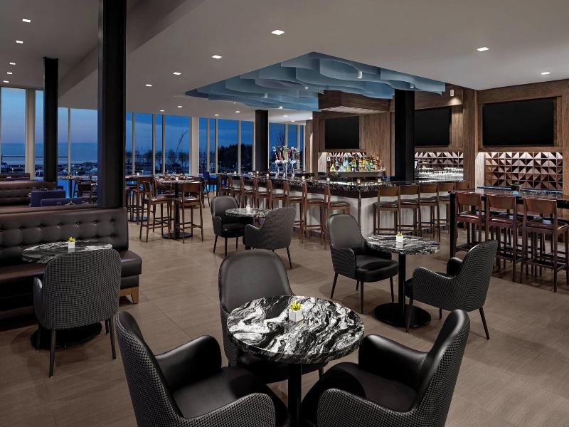 Delta Hotels By Marriott Thunder Bay image