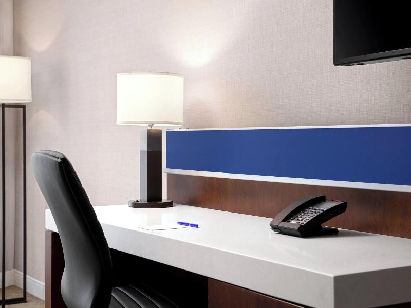 Delta Hotels By Marriott Thunder Bay image