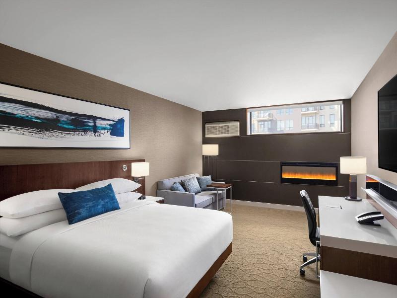 Delta Hotels By Marriott Thunder Bay image