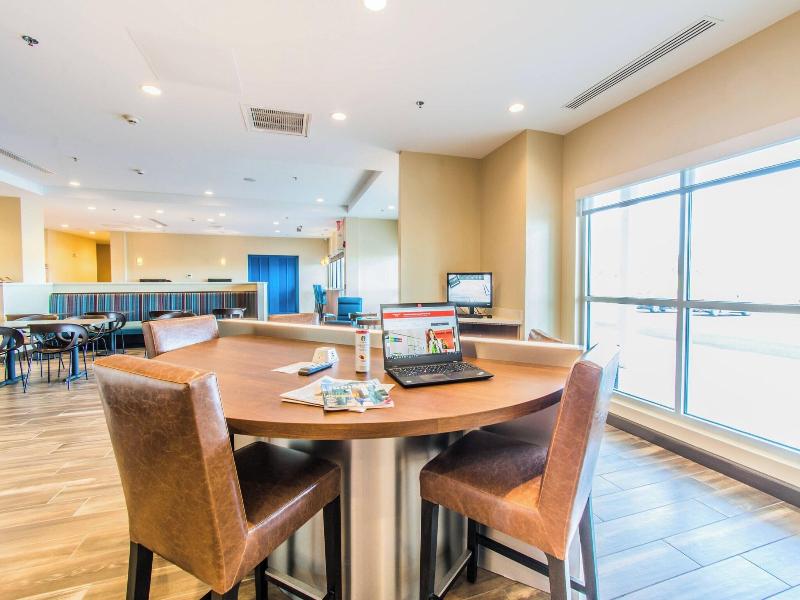 Towneplace Suites By Marriott Evansville Newburgh image