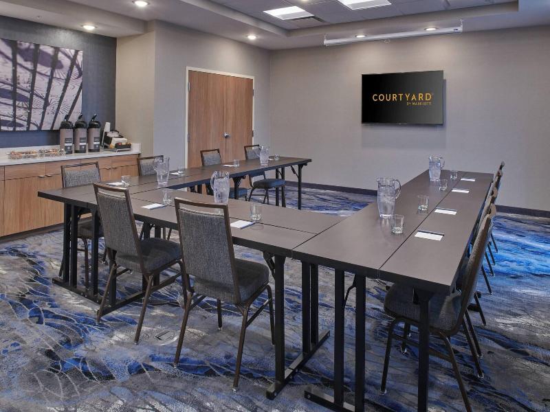 Fairfield Inn & Suites by Marriott Louisville Jeff image